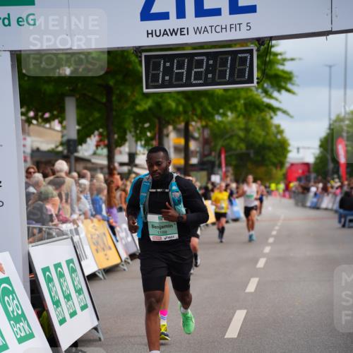 20.09.2026 - PSD Bank Halbmarathon LAZAROV Photography http://msf.ph/oto/10505426 20.09.2026 11:42:17 Ziel 1188, 1879, 2179, 2633 meine-sportfotos.de