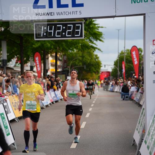 20.09.2026 - PSD Bank Halbmarathon LAZAROV Photography http://msf.ph/oto/10505465 20.09.2026 11:42:22 Ziel 1188, 1879, 2256, 2633, 4653 meine-sportfotos.de
