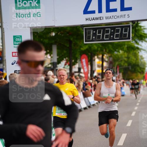 20.09.2026 - PSD Bank Halbmarathon LAZAROV Photography http://msf.ph/oto/10505473 20.09.2026 11:42:23 Ziel 1188, 1879, 2256, 2633, 4653 meine-sportfotos.de