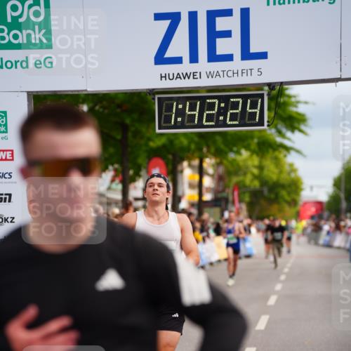 20.09.2026 - PSD Bank Halbmarathon LAZAROV Photography http://msf.ph/oto/10505483 20.09.2026 11:42:24 Ziel 1188, 1879, 2256, 2633, 4653 meine-sportfotos.de