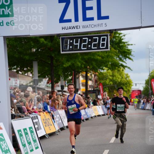 20.09.2026 - PSD Bank Halbmarathon LAZAROV Photography http://msf.ph/oto/10505486 20.09.2026 11:42:28 Ziel 1591, 2256, 2633, 4620, 4653 meine-sportfotos.de
