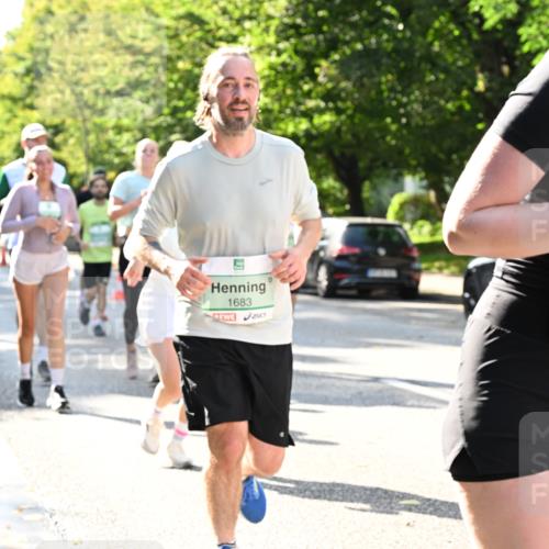 20.09.2026 - PSD Bank Halbmarathon Dr. Thomas Lammeyer http://msf.ph/oto/10505530 20.09.2026 11:02:09 Laufen 1683, 1199 meine-sportfotos.de