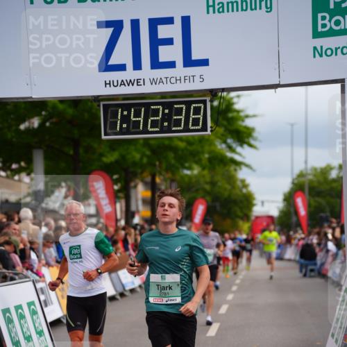 20.09.2026 - PSD Bank Halbmarathon LAZAROV Photography http://msf.ph/oto/10505561 20.09.2026 11:42:38 Ziel 1336, 2781, 4251, 4288 meine-sportfotos.de
