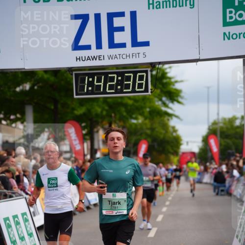 20.09.2026 - PSD Bank Halbmarathon LAZAROV Photography http://msf.ph/oto/10505565 20.09.2026 11:42:38 Ziel 1336, 2781, 4251, 4288 meine-sportfotos.de