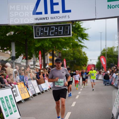 20.09.2026 - PSD Bank Halbmarathon LAZAROV Photography http://msf.ph/oto/10505574 20.09.2026 11:42:40 Ziel 1336, 2781, 4251, 4288, 4760 meine-sportfotos.de