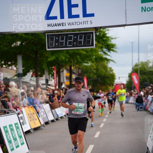 20.09.2026 - PSD Bank Halbmarathon LAZAROV Photography http://msf.ph/oto/10505580 20.09.2026 11:42:41 Ziel 1336, 2781, 4251, 4288, 4760 meine-sportfotos.de