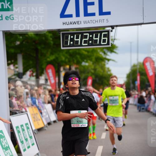 20.09.2026 - PSD Bank Halbmarathon LAZAROV Photography http://msf.ph/oto/10505617 20.09.2026 11:42:45 Ziel 1258, 2781, 3892, 4251, 4288, 4385, 4760 meine-sportfotos.de