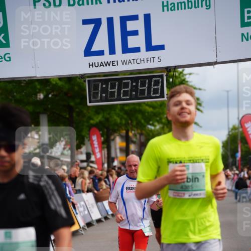 20.09.2026 - PSD Bank Halbmarathon LAZAROV Photography http://msf.ph/oto/10505636 20.09.2026 11:42:48 Ziel 1258, 1888, 2241, 3892, 4251, 4385, 4634, 4760 meine-sportfotos.de