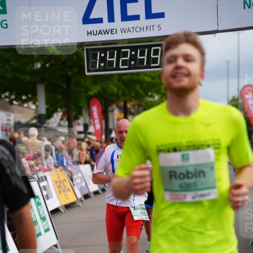 20.09.2026 - PSD Bank Halbmarathon LAZAROV Photography http://msf.ph/oto/10505649 20.09.2026 11:42:48 Ziel 1258, 1888, 2241, 3892, 4251, 4385, 4634, 4760 meine-sportfotos.de