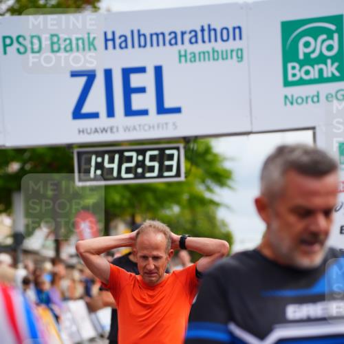 20.09.2026 - PSD Bank Halbmarathon LAZAROV Photography http://msf.ph/oto/10505679 20.09.2026 11:42:53 Ziel 1258, 1888, 2241, 3892, 4008, 4294, 4385, 4541, 4634 meine-sportfotos.de