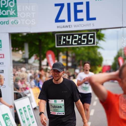 20.09.2026 - PSD Bank Halbmarathon LAZAROV Photography http://msf.ph/oto/10505689 20.09.2026 11:42:55 Ziel 1258, 1888, 2241, 3892, 4008, 4294, 4541, 4634 meine-sportfotos.de