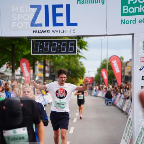 20.09.2026 - PSD Bank Halbmarathon LAZAROV Photography http://msf.ph/oto/10505695 20.09.2026 11:42:55 Ziel 1258, 1888, 2241, 3892, 4008, 4294, 4541, 4634 meine-sportfotos.de