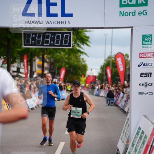 20.09.2026 - PSD Bank Halbmarathon LAZAROV Photography http://msf.ph/oto/10505714 20.09.2026 11:42:59 Ziel 1156, 1960, 2241, 4008, 4294, 4541, 4634 meine-sportfotos.de