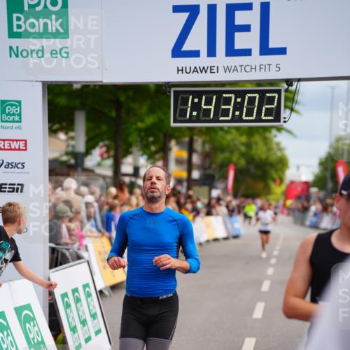 20.09.2026 - PSD Bank Halbmarathon LAZAROV Photography http://msf.ph/oto/10505728 20.09.2026 11:43:01 Ziel 1156, 1960, 4008, 4294, 4541 meine-sportfotos.de