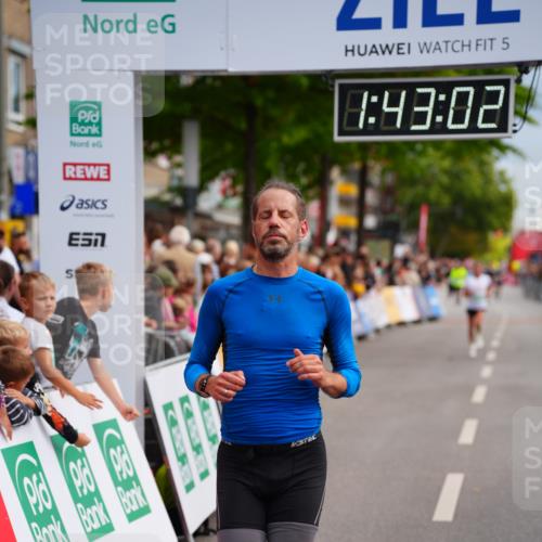 20.09.2026 - PSD Bank Halbmarathon LAZAROV Photography http://msf.ph/oto/10505744 20.09.2026 11:43:02 Ziel 1156, 1960, 4008, 4294, 4541 meine-sportfotos.de