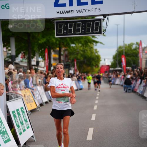 20.09.2026 - PSD Bank Halbmarathon LAZAROV Photography http://msf.ph/oto/10505774 20.09.2026 11:43:09 Ziel 1960, 4788 meine-sportfotos.de