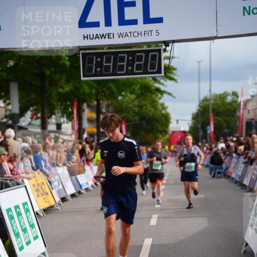 20.09.2026 - PSD Bank Halbmarathon LAZAROV Photography http://msf.ph/oto/10505814 20.09.2026 11:43:20 Ziel 1492, 2245, 4532 meine-sportfotos.de