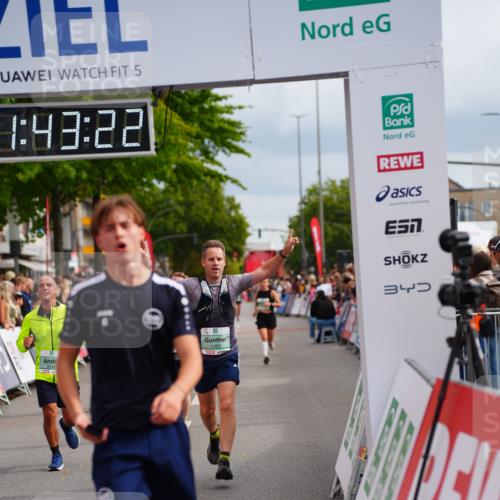 20.09.2026 - PSD Bank Halbmarathon LAZAROV Photography http://msf.ph/oto/10505817 20.09.2026 11:43:22 Ziel 1492, 2245, 2642, 2729, 3285, 4532 meine-sportfotos.de