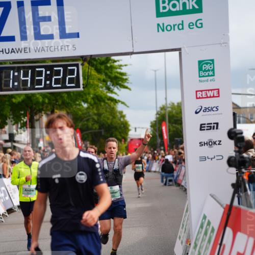 20.09.2026 - PSD Bank Halbmarathon LAZAROV Photography http://msf.ph/oto/10505821 20.09.2026 11:43:22 Ziel 1492, 2245, 2642, 2729, 3285, 4532 meine-sportfotos.de