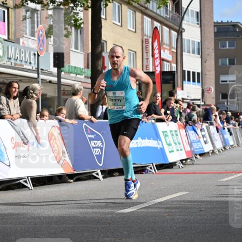 20.09.2026 - PSD Bank Halbmarathon J. Mangold http://msf.ph/oto/10505838 20.09.2026 11:19:43 Ziel 1785, 4372, 4718 meine-sportfotos.de