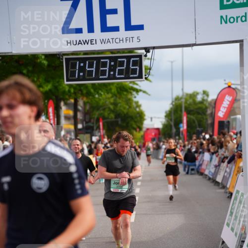 20.09.2026 - PSD Bank Halbmarathon LAZAROV Photography http://msf.ph/oto/10505841 20.09.2026 11:43:24 Ziel 1492, 2068, 2245, 2642, 2729, 3285, 4532 meine-sportfotos.de