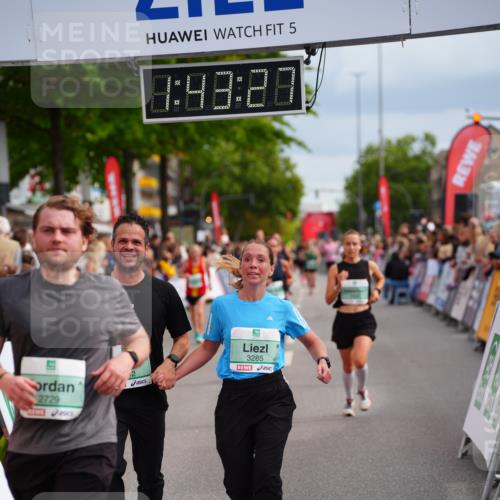 20.09.2026 - PSD Bank Halbmarathon LAZAROV Photography http://msf.ph/oto/10505862 20.09.2026 11:43:26 Ziel 1492, 2068, 2245, 2642, 2729, 3037, 3285, 4532 meine-sportfotos.de