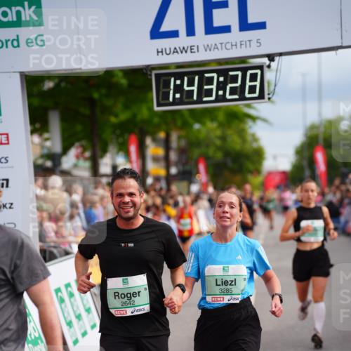 20.09.2026 - PSD Bank Halbmarathon LAZAROV Photography http://msf.ph/oto/10505870 20.09.2026 11:43:27 Ziel 1492, 2068, 2245, 2642, 2729, 3037, 3285, 4532 meine-sportfotos.de
