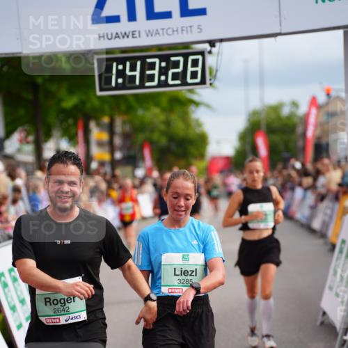 20.09.2026 - PSD Bank Halbmarathon LAZAROV Photography http://msf.ph/oto/10505873 20.09.2026 11:43:28 Ziel 1492, 2068, 2245, 2642, 2729, 3037, 3285, 4501, 4532 meine-sportfotos.de