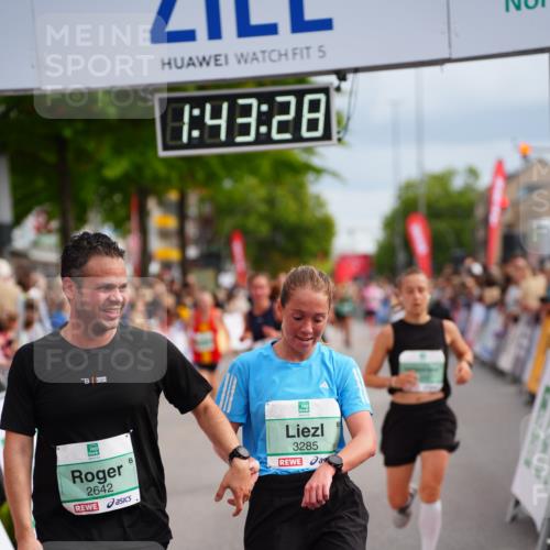 20.09.2026 - PSD Bank Halbmarathon LAZAROV Photography http://msf.ph/oto/10505878 20.09.2026 11:43:28 Ziel 1492, 2068, 2245, 2642, 2729, 3037, 3285, 4501, 4532 meine-sportfotos.de