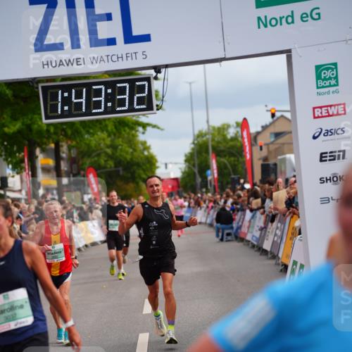 20.09.2026 - PSD Bank Halbmarathon LAZAROV Photography http://msf.ph/oto/10505909 20.09.2026 11:43:31 Ziel 1492, 2068, 2245, 2637, 2642, 2729, 3037, 3285, 4501 meine-sportfotos.de