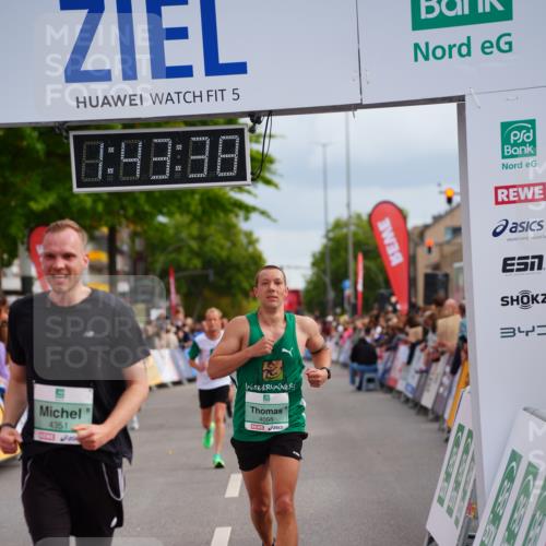 20.09.2026 - PSD Bank Halbmarathon LAZAROV Photography http://msf.ph/oto/10505958 20.09.2026 11:43:38 Ziel 1671, 2637, 3037, 4055, 4307, 4351, 4501 meine-sportfotos.de