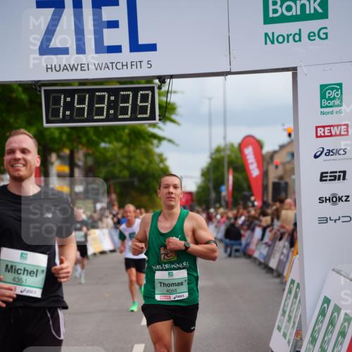 20.09.2026 - PSD Bank Halbmarathon LAZAROV Photography http://msf.ph/oto/10505962 20.09.2026 11:43:38 Ziel 1671, 2637, 3037, 4055, 4307, 4351, 4501 meine-sportfotos.de