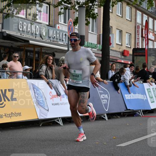 20.09.2026 - PSD Bank Halbmarathon J. Mangold http://msf.ph/oto/10505968 20.09.2026 11:21:41 Ziel 2184, 4763 meine-sportfotos.de