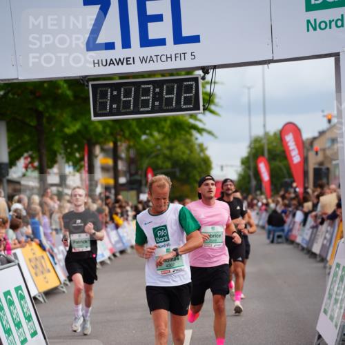 20.09.2026 - PSD Bank Halbmarathon LAZAROV Photography http://msf.ph/oto/10505992 20.09.2026 11:43:42 Ziel 1431, 1671, 2568, 2637, 3023, 4055, 4307, 4351, 4529, 4658 meine-sportfotos.de