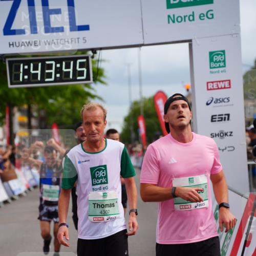 20.09.2026 - PSD Bank Halbmarathon LAZAROV Photography http://msf.ph/oto/10506006 20.09.2026 11:43:44 Ziel 1431, 1671, 2568, 3023, 4055, 4220, 4307, 4351, 4529, 4658 meine-sportfotos.de