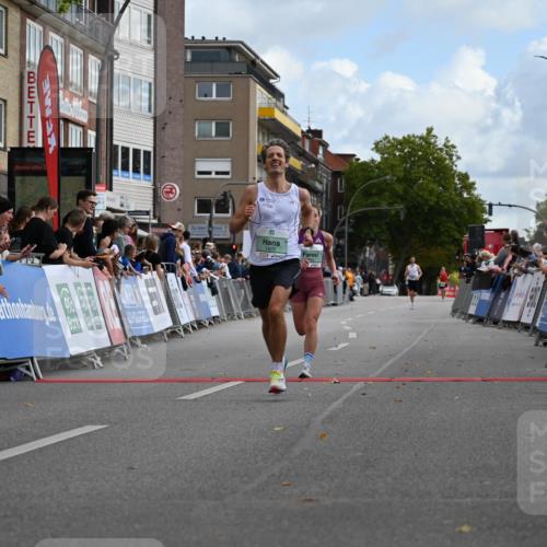 20.09.2026 - PSD Bank Halbmarathon J. Mangold http://msf.ph/oto/10506012 20.09.2026 11:21:59 Ziel 1139, 1899, 3995 meine-sportfotos.de