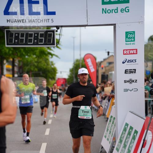 20.09.2026 - PSD Bank Halbmarathon LAZAROV Photography http://msf.ph/oto/10506057 20.09.2026 11:43:56 Ziel 1493, 1553, 2071, 2211, 2946, 3117, 3662, 4787 meine-sportfotos.de