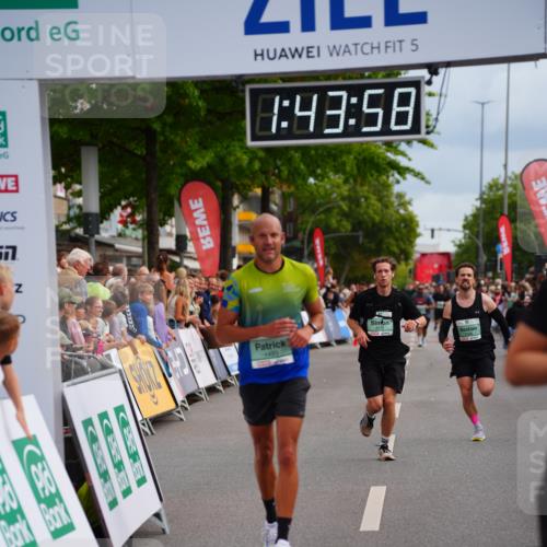20.09.2026 - PSD Bank Halbmarathon LAZAROV Photography http://msf.ph/oto/10506061 20.09.2026 11:43:58 Ziel 1493, 1553, 2071, 2211, 2946, 3117, 3662 meine-sportfotos.de