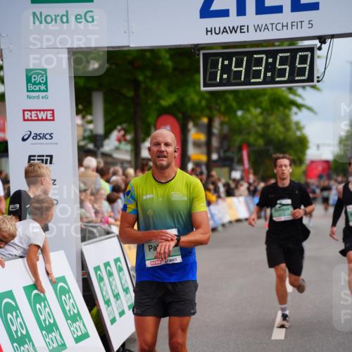 20.09.2026 - PSD Bank Halbmarathon LAZAROV Photography http://msf.ph/oto/10506081 20.09.2026 11:43:59 Ziel 1493, 2071, 2211, 2946, 3117, 3662 meine-sportfotos.de