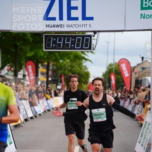 20.09.2026 - PSD Bank Halbmarathon LAZAROV Photography http://msf.ph/oto/10506091 20.09.2026 11:43:59 Ziel 1493, 2071, 2211, 2946, 3117, 3662 meine-sportfotos.de