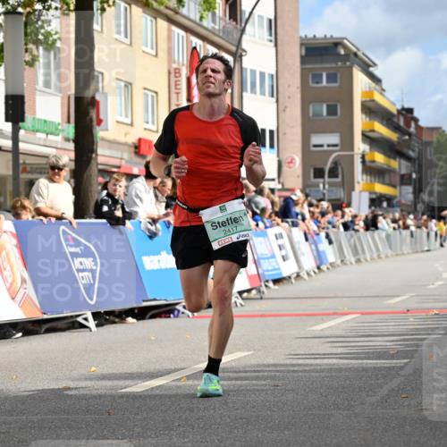 20.09.2026 - PSD Bank Halbmarathon J. Mangold http://msf.ph/oto/10506095 20.09.2026 11:22:22 Ziel 2417 meine-sportfotos.de