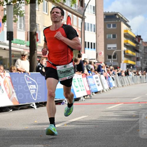 20.09.2026 - PSD Bank Halbmarathon J. Mangold http://msf.ph/oto/10506098 20.09.2026 11:22:22 Ziel 2417 meine-sportfotos.de