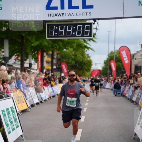 20.09.2026 - PSD Bank Halbmarathon LAZAROV Photography http://msf.ph/oto/10506127 20.09.2026 11:44:04 Ziel 1493, 2071, 2946, 3117, 3651 meine-sportfotos.de