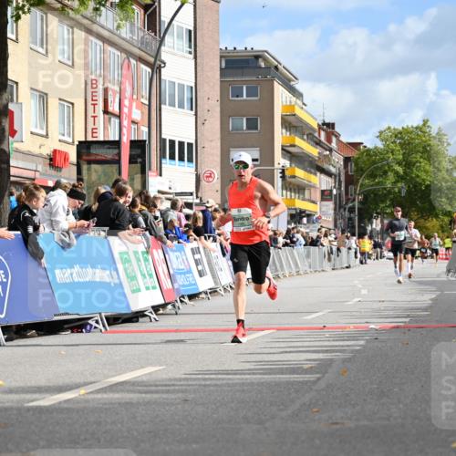 20.09.2026 - PSD Bank Halbmarathon J. Mangold http://msf.ph/oto/10506142 20.09.2026 11:23:14 Ziel 1985, 3104, 3406 meine-sportfotos.de