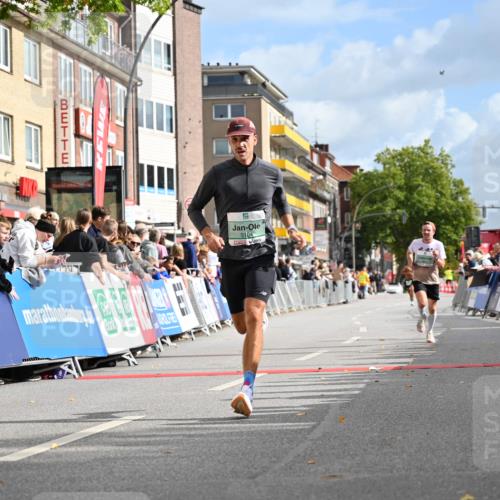 20.09.2026 - PSD Bank Halbmarathon J. Mangold http://msf.ph/oto/10506166 20.09.2026 11:23:19 Ziel 1985, 3104, 3625 meine-sportfotos.de