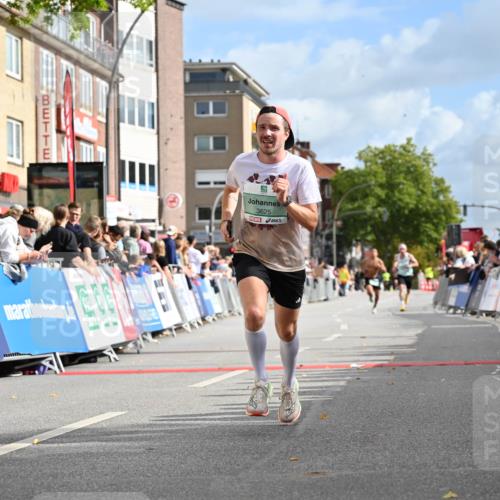 20.09.2026 - PSD Bank Halbmarathon J. Mangold http://msf.ph/oto/10506196 20.09.2026 11:23:22 Ziel 1985, 3104, 3625, 4268 meine-sportfotos.de