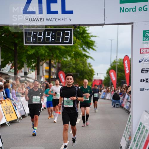 20.09.2026 - PSD Bank Halbmarathon LAZAROV Photography http://msf.ph/oto/10506210 20.09.2026 11:44:13 Ziel 1455, 1715, 1833, 2132, 3613, 3651, 4723 meine-sportfotos.de