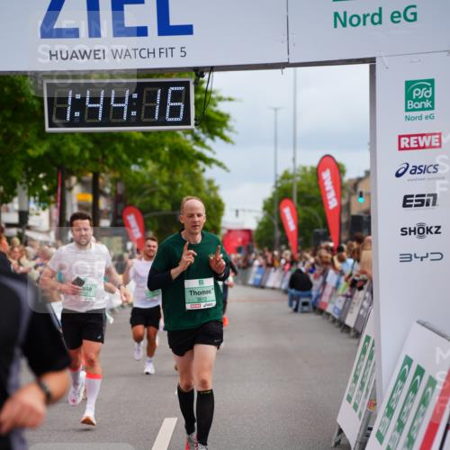 20.09.2026 - PSD Bank Halbmarathon LAZAROV Photography http://msf.ph/oto/10506234 20.09.2026 11:44:16 Ziel 1455, 1715, 1833, 2132, 2366, 2512, 2966, 3613, 4607, 4723 meine-sportfotos.de