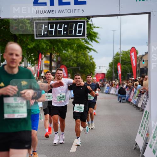 20.09.2026 - PSD Bank Halbmarathon LAZAROV Photography http://msf.ph/oto/10506257 20.09.2026 11:44:18 Ziel 1147, 1455, 1715, 1833, 2132, 2366, 2467, 2512, 2966, 3613, 4607 meine-sportfotos.de
