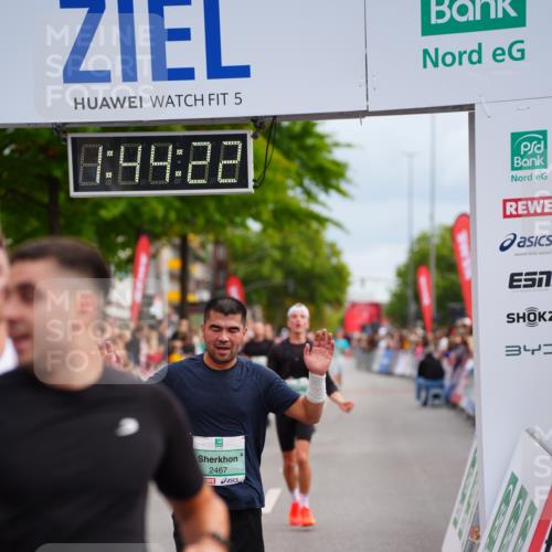 20.09.2026 - PSD Bank Halbmarathon LAZAROV Photography http://msf.ph/oto/10506291 20.09.2026 11:44:21 Ziel 1147, 1455, 1715, 2132, 2366, 2467, 2512, 2966, 3613, 4533, 4607, 4608 meine-sportfotos.de